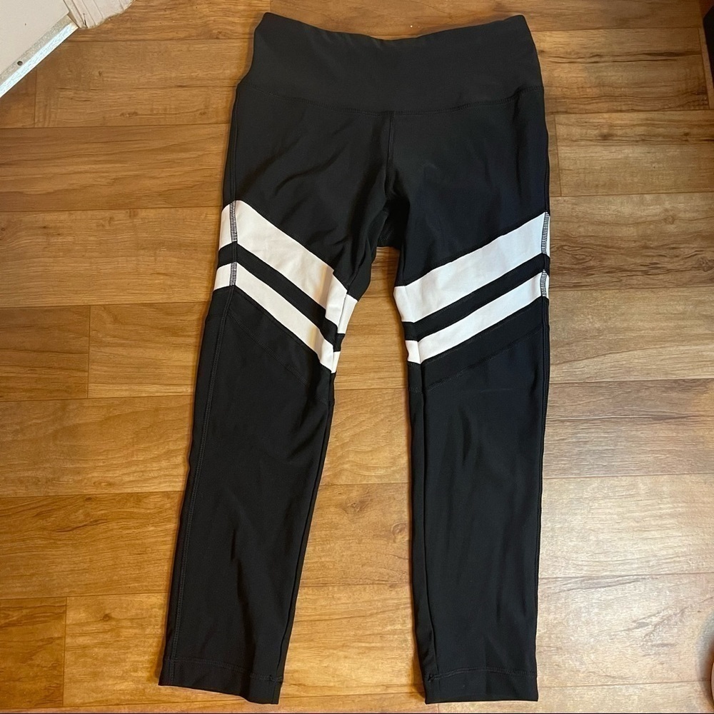 Women’s Cropped Workout Leggings